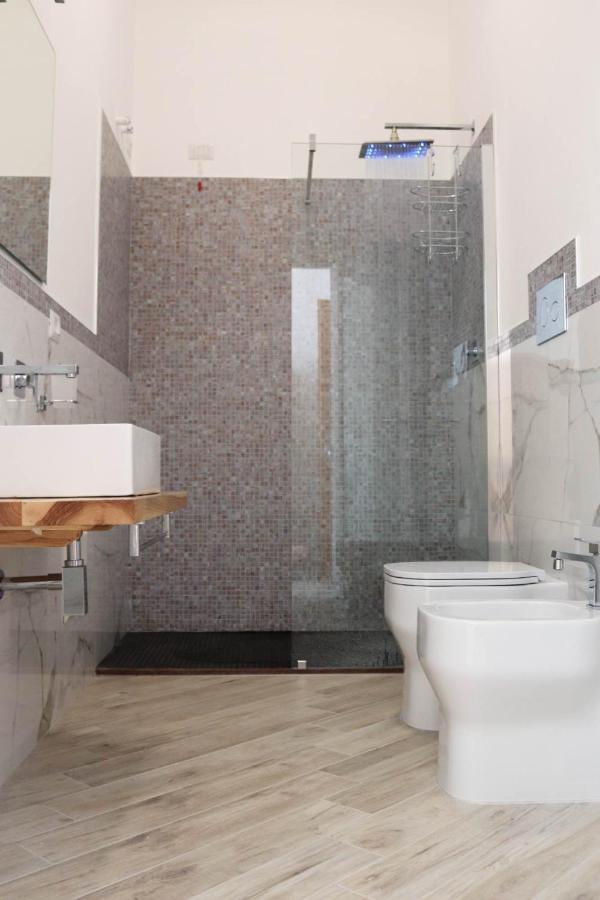 Clelia'S Boutique Rooms & Suites La Maddalena  Bagian luar foto