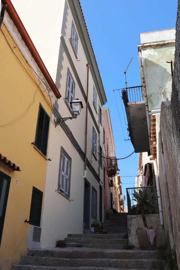 Clelia'S Boutique Rooms & Suites La Maddalena  Bagian luar foto