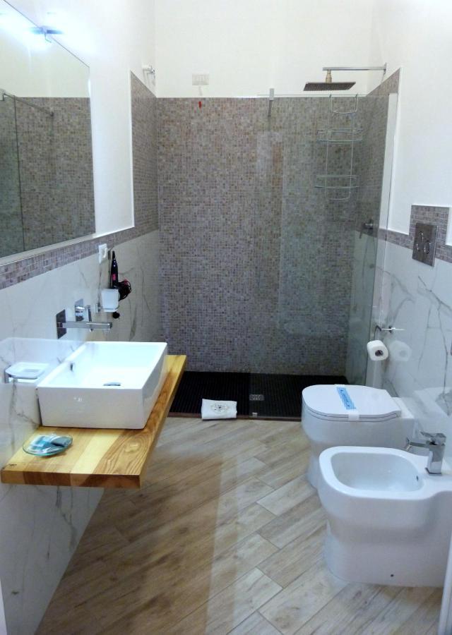 Clelia'S Boutique Rooms & Suites La Maddalena  Bagian luar foto