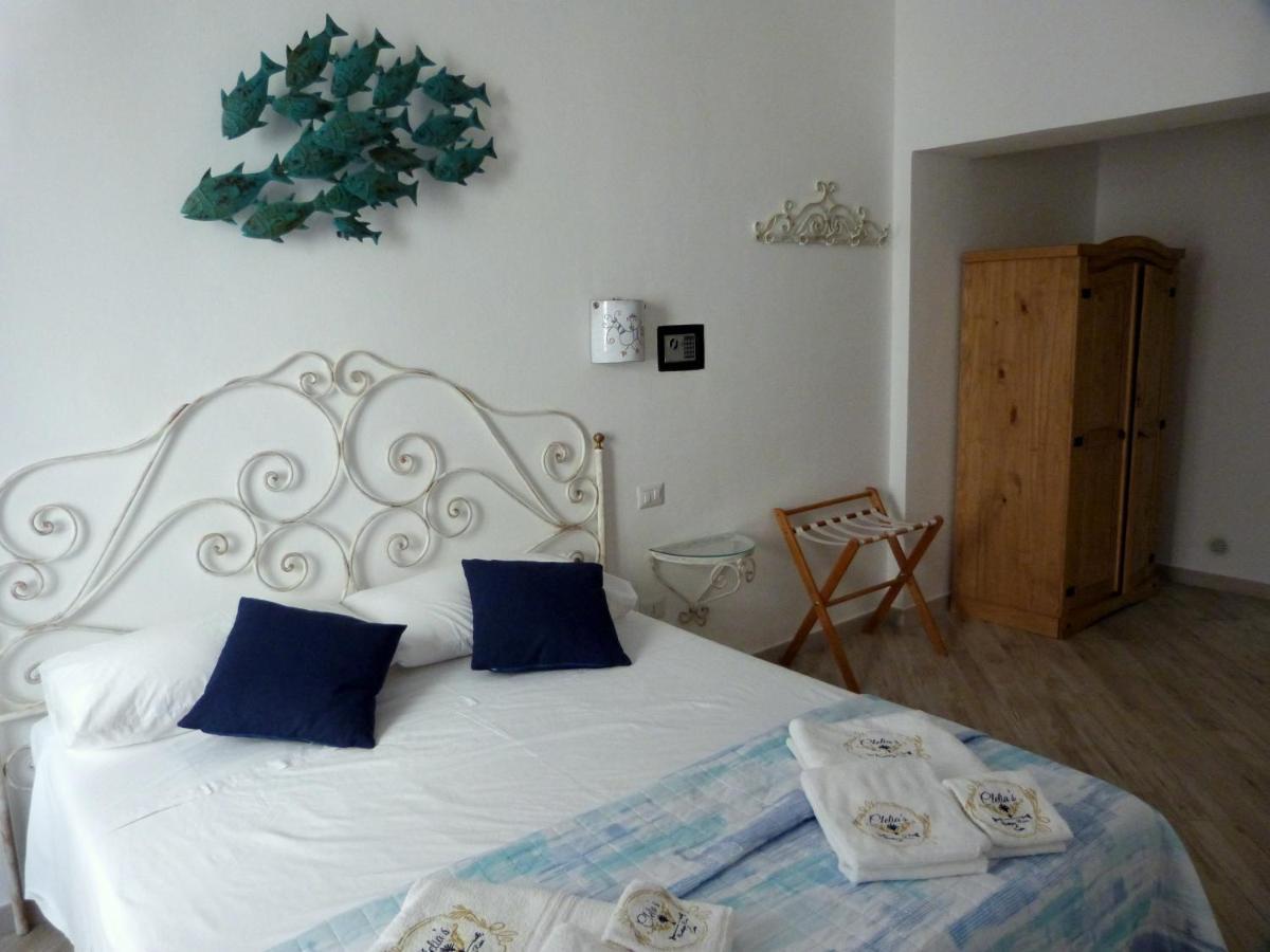 Clelia'S Boutique Rooms & Suites La Maddalena  Bagian luar foto